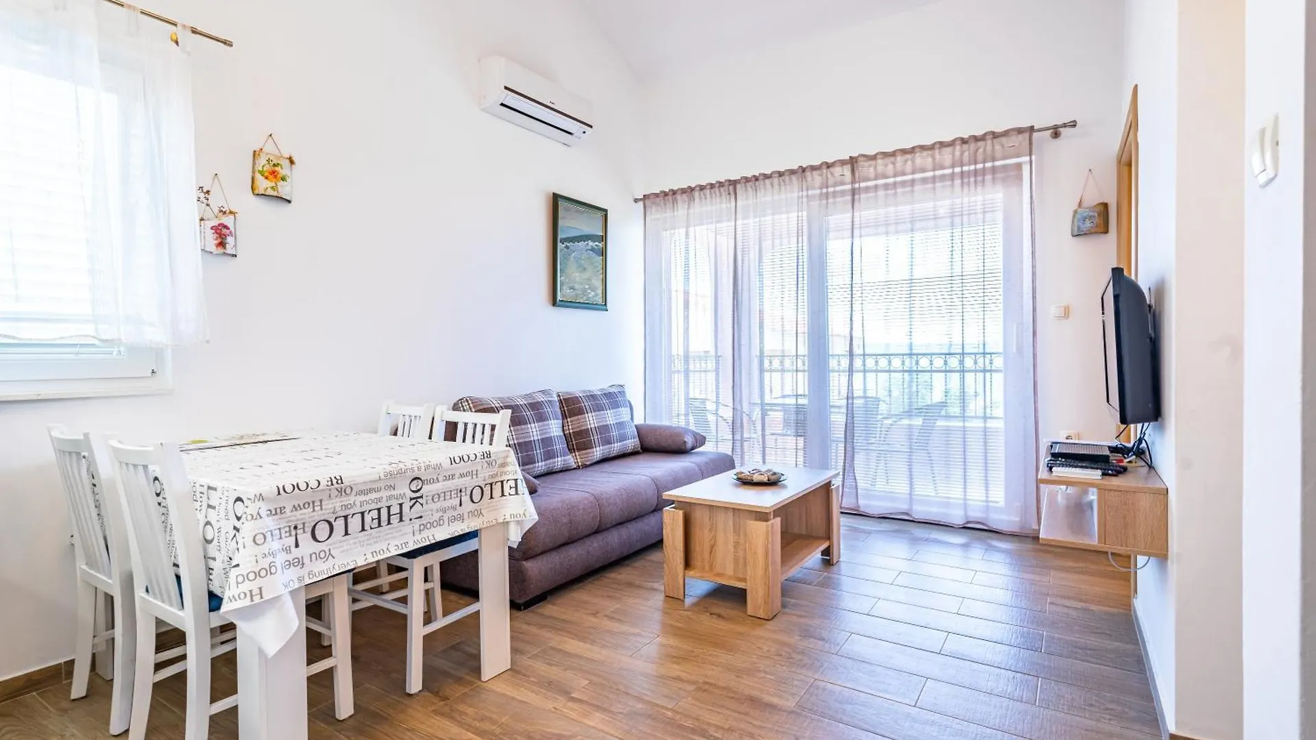 Apartments Nina Maslenica