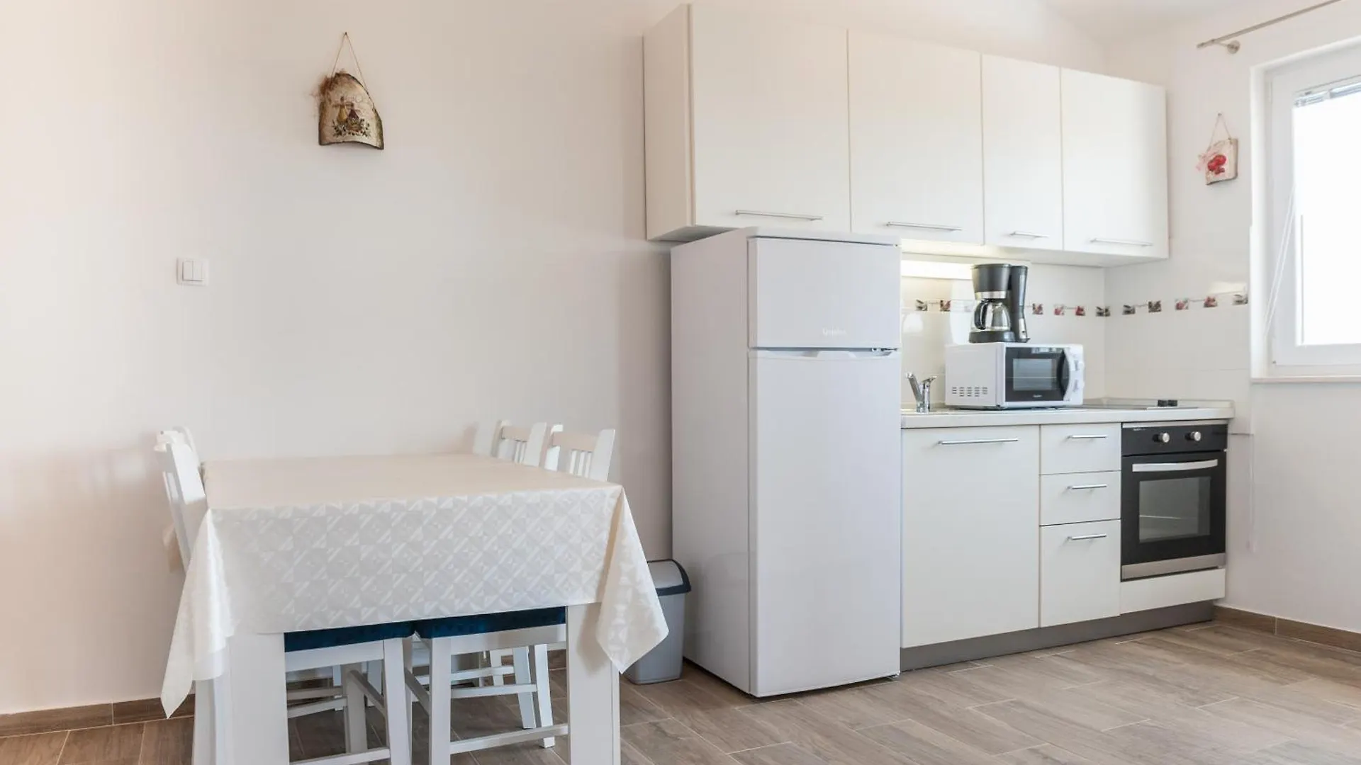 Apartments Nina Maslenica