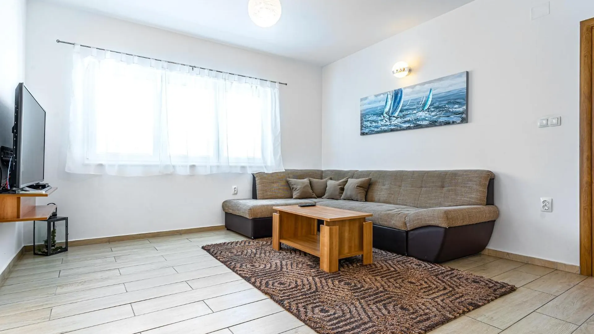 Apartments Nina Maslenica 0*,  Croatia